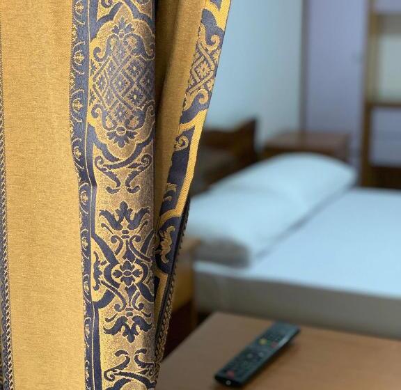 پانسیون Oxhaku Guest House