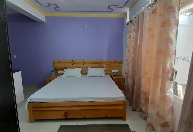 פנסיון The Kiwi Shadow Guest House