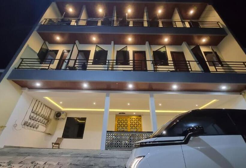 هاستل Batik Inn Semarang