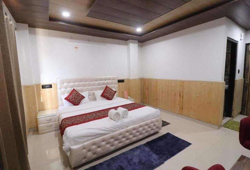 مبيت وإفطار Backwoods Suites Shimla