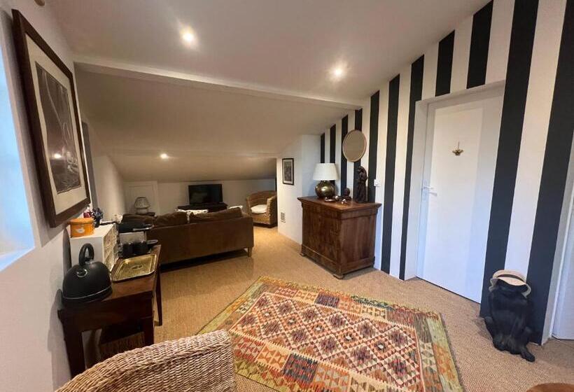 مبيت وإفطار La Maison Du Bosquet