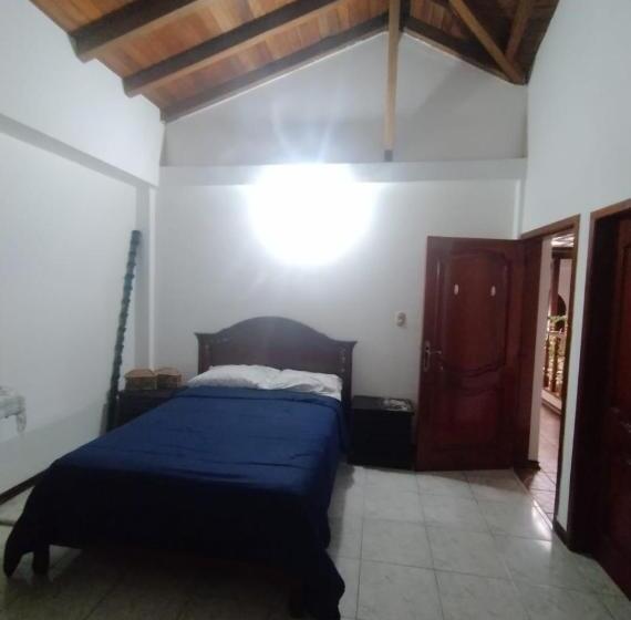 تختخواب و صبحانه Posada De Zory