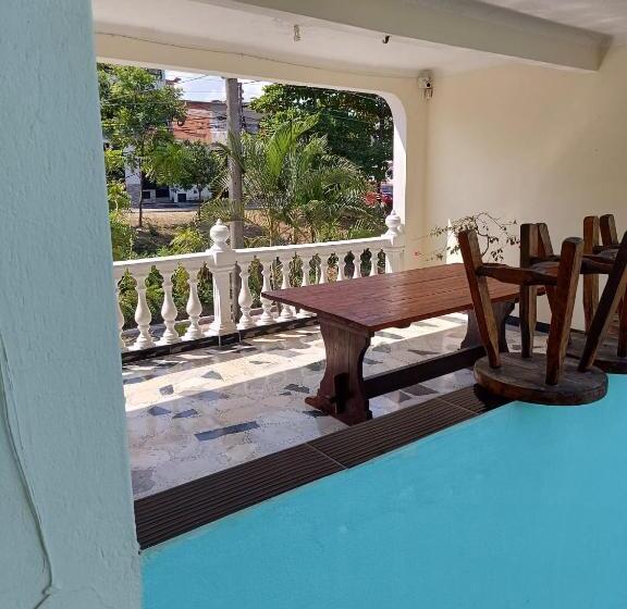 هتل کپسول Cambulos House