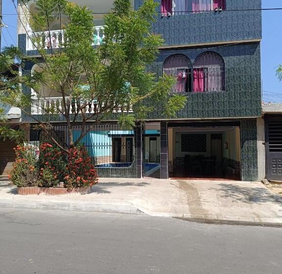 هتل کپسول Cambulos House