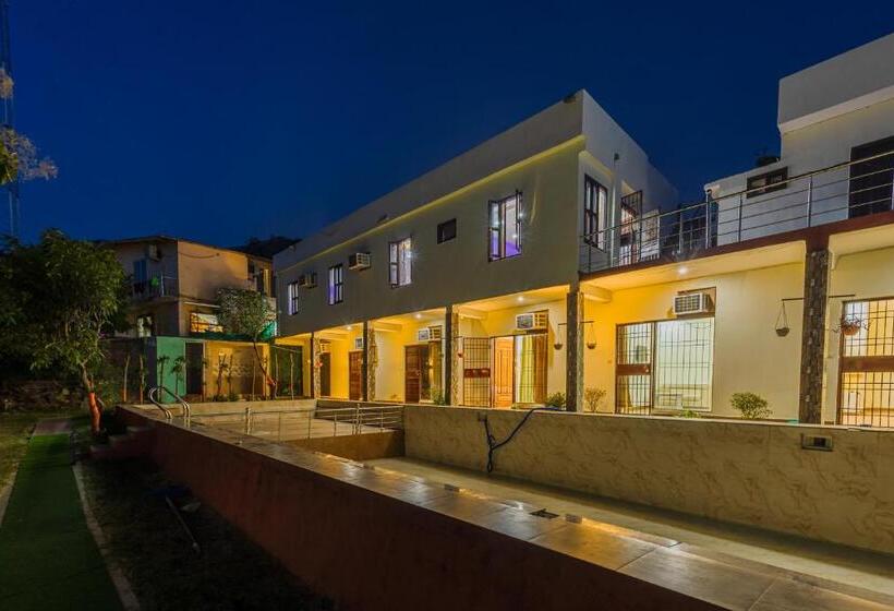 酒店 Kotabagh Grand