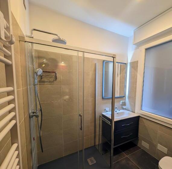 Pension (Hôtel basse catégorie) Benedict Rooms