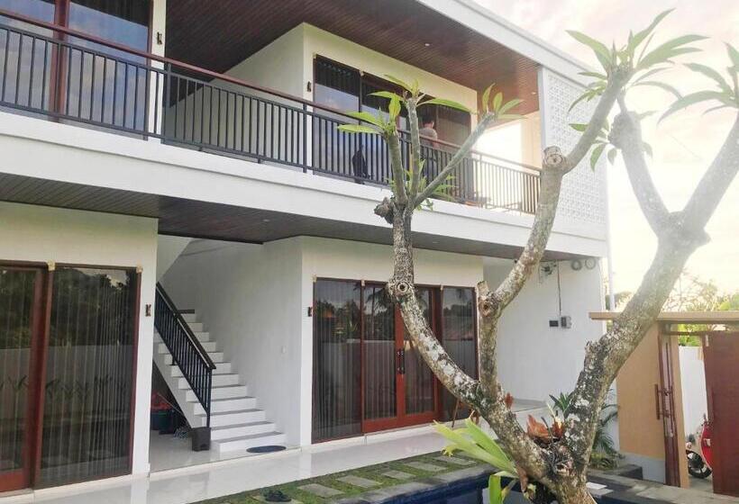 بنسيون Henrynatha Guesthouse