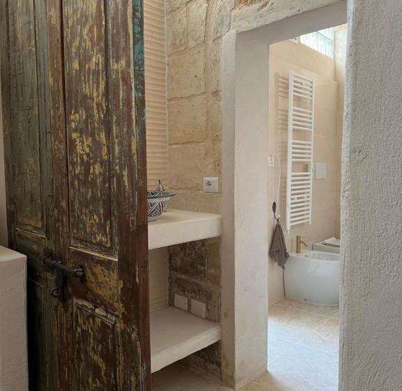 پانسیون Suite Zorah