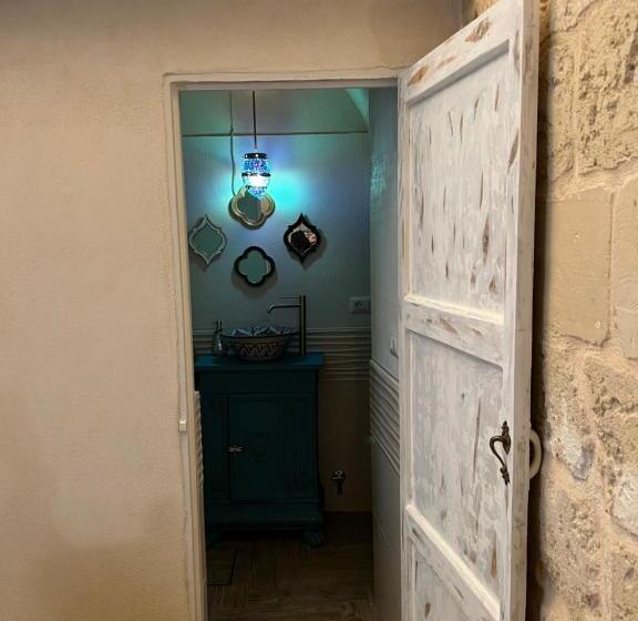 پانسیون Suite Zorah