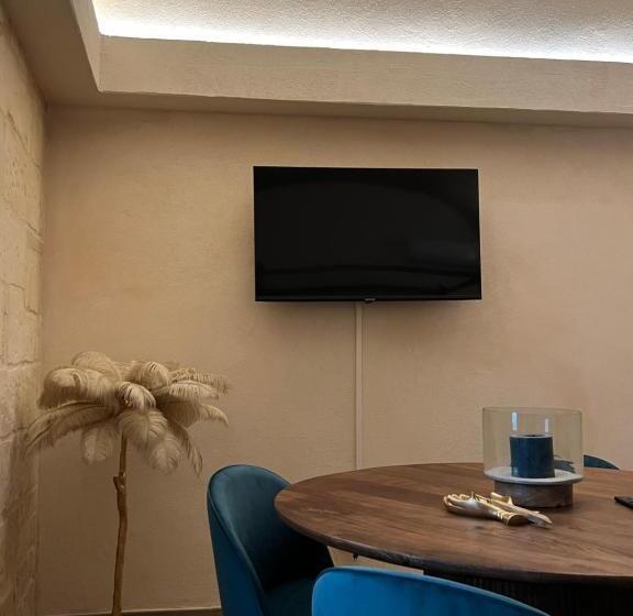 پانسیون Suite Zorah