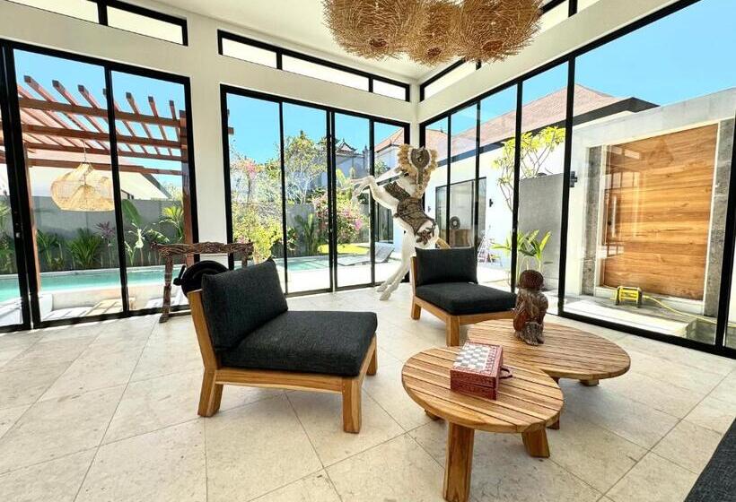 ユースホステル Nyepi Pagerwesi Villa Bali