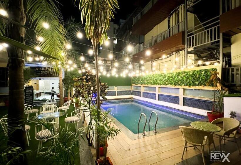فندق صغير The Wraveler Tapovan Rooms And Dorms