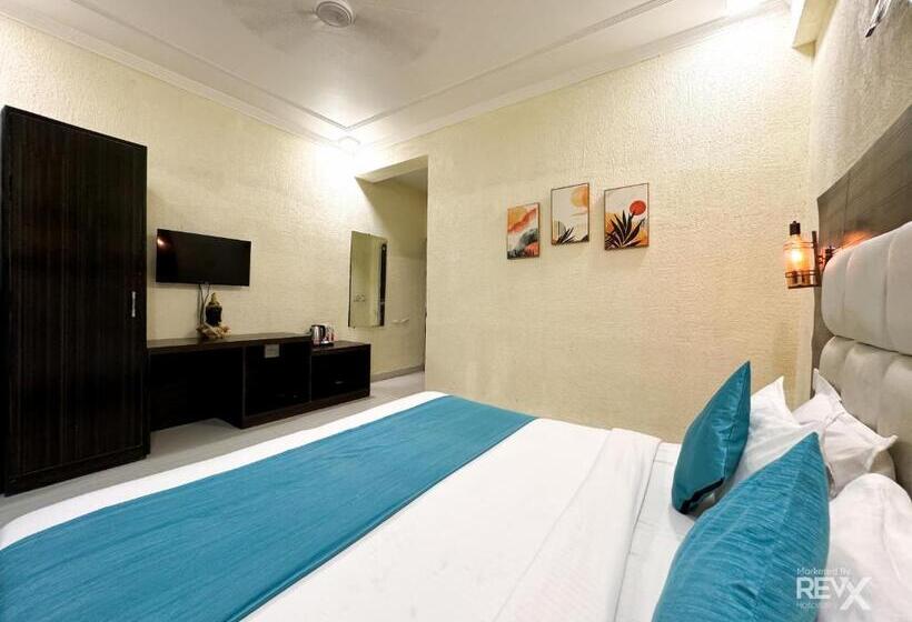 فندق صغير The Wraveler Tapovan Rooms And Dorms