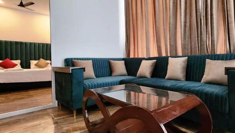 هتل 36 Yard Beach Cottages