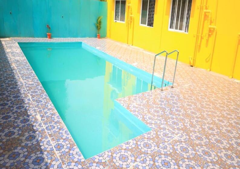 هتل Auro Galaxy Pondy With Swimming Pool