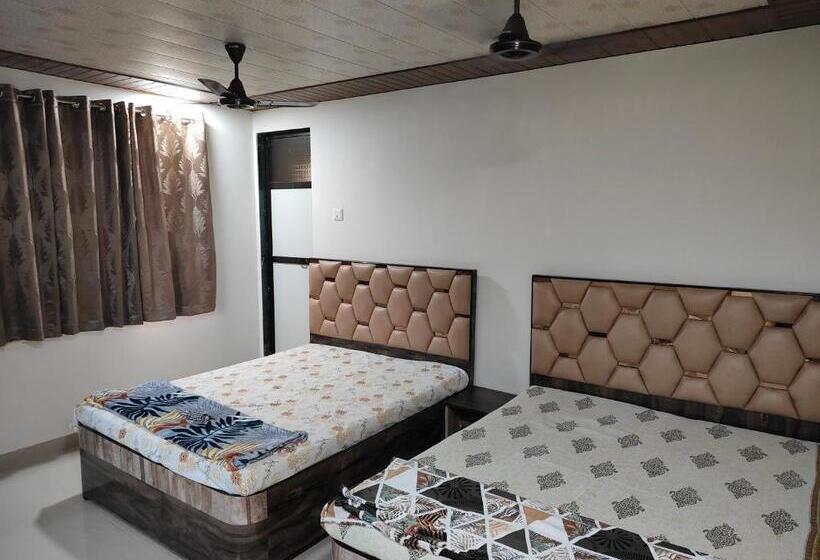 فندق Dr Bhoir Farm & Resort