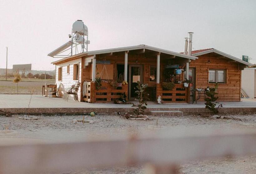 فندق Farm House Aradippou