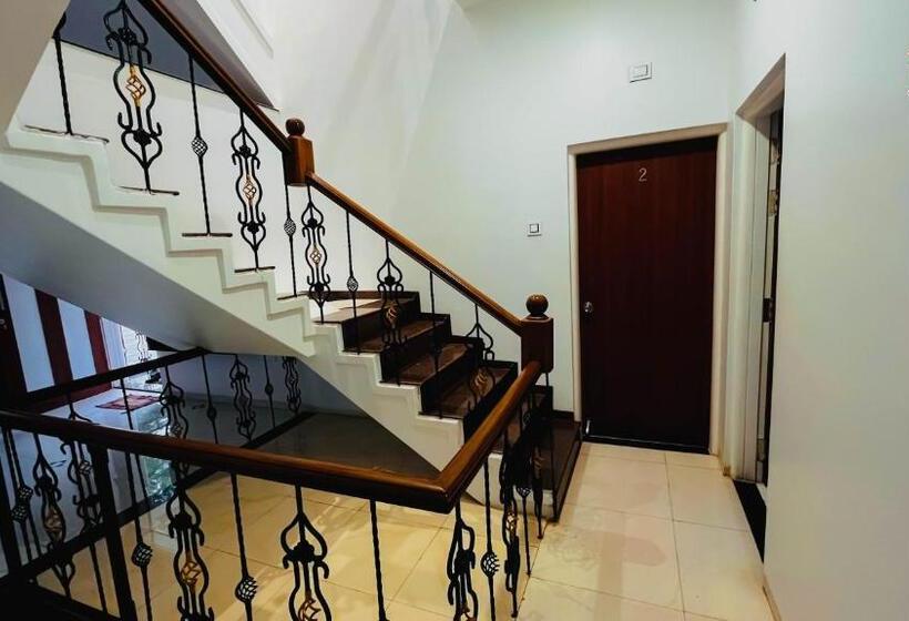 בית מלון כפרי Gulmohar Resort & Spa