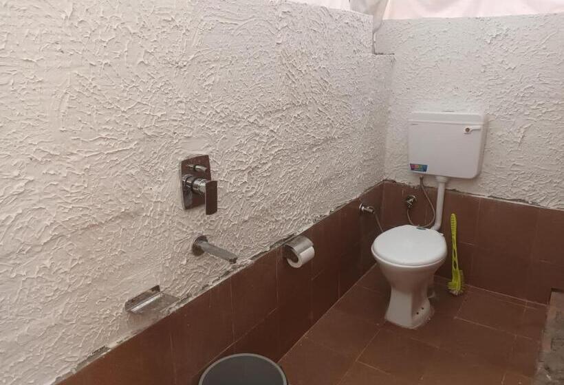 فندق Nirvana Eco Camp, Bir