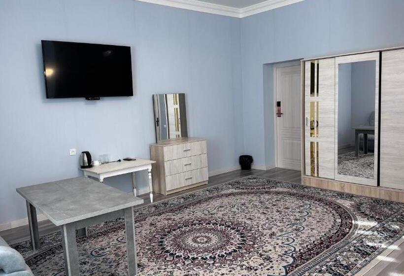 בית מלון כפרי Parvoz