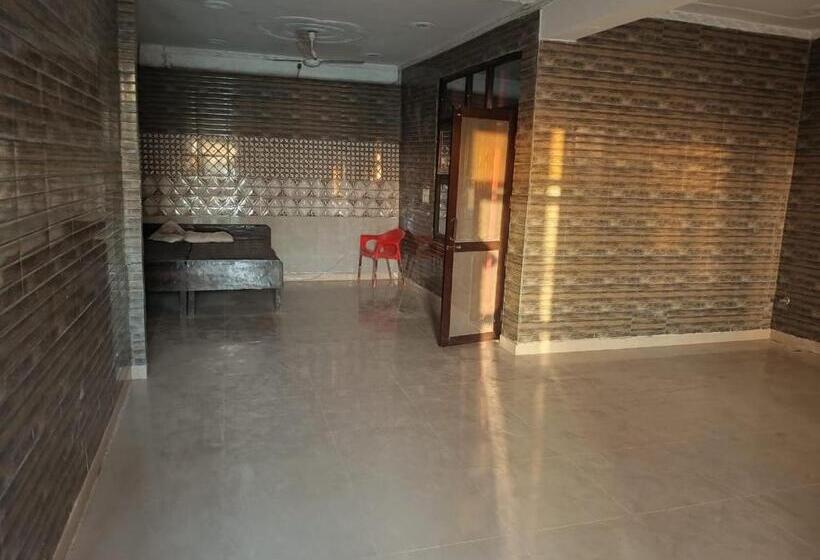 בית מלון כפרי Rock View