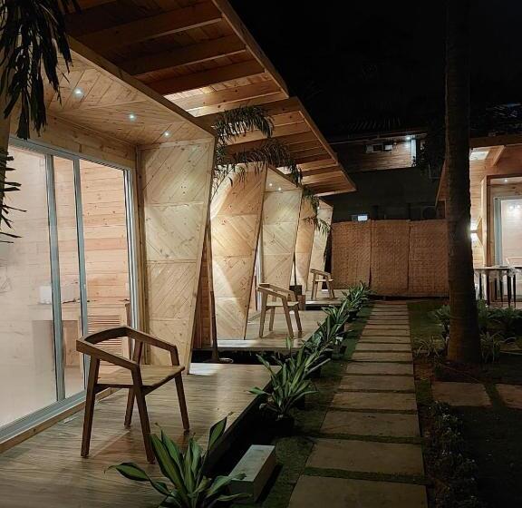 호텔 The Nine Beach Resort