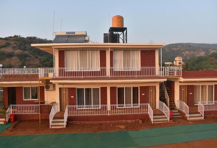 Отель Sea Luxe Beach Resort