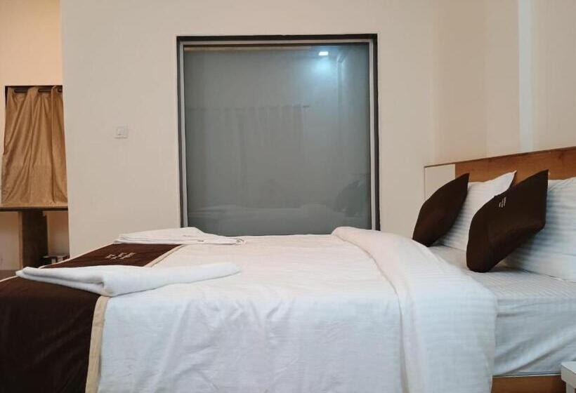 Отель Sea Luxe Beach Resort