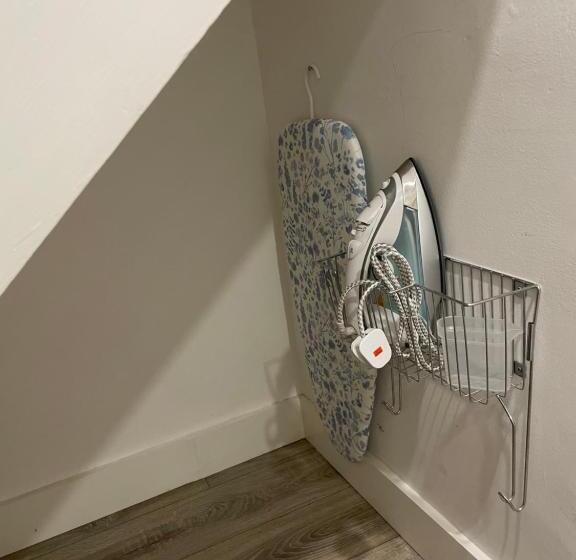 پانسیون Lovely Triple And Quadruple Bedrooms In Euston