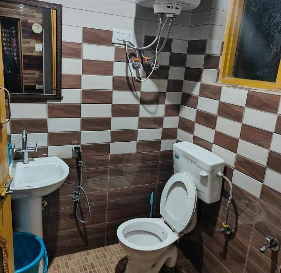 Pensão Reshi Guest House