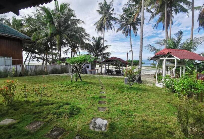 بنسيون Tropicasa Siquijor Seafront Guest House