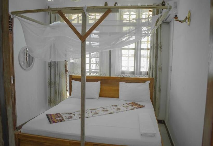 ベッドアンドブレックファースト Sulkhan Serviced Apartment