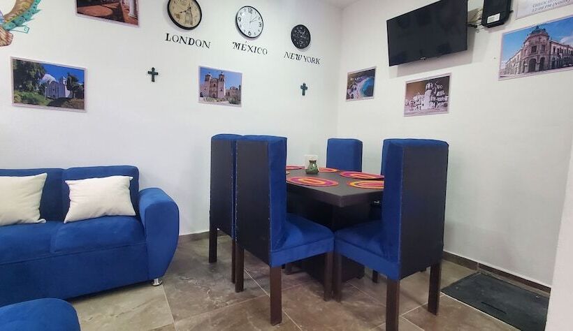 Hostal Guelaguetza Danza De La Pluma