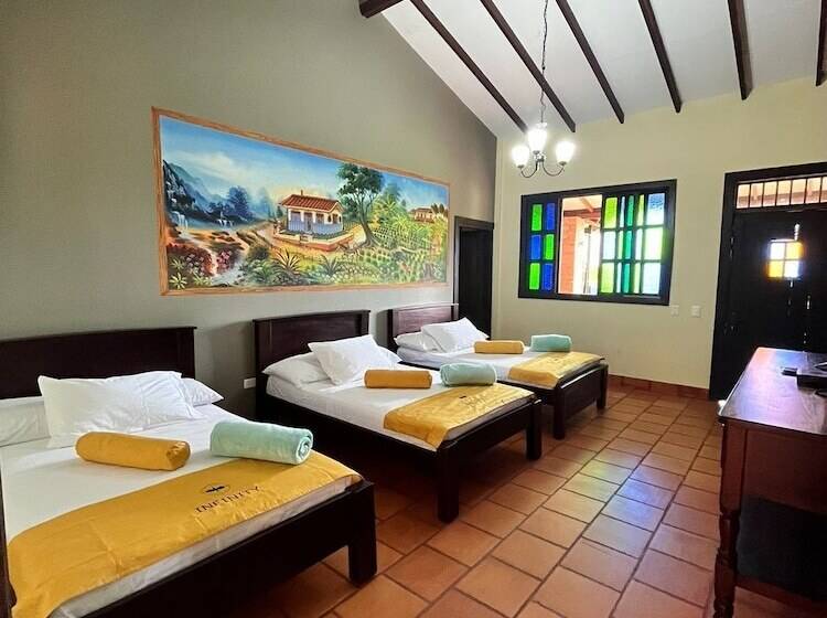 هتل Bora Bora Campestre Los Mangos