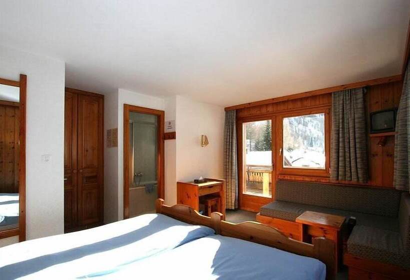 فندق Hôtel Garni Les Bouquetins