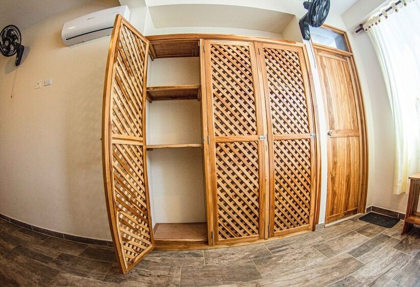 هتل Merakai Hostel Rincon Del Mar