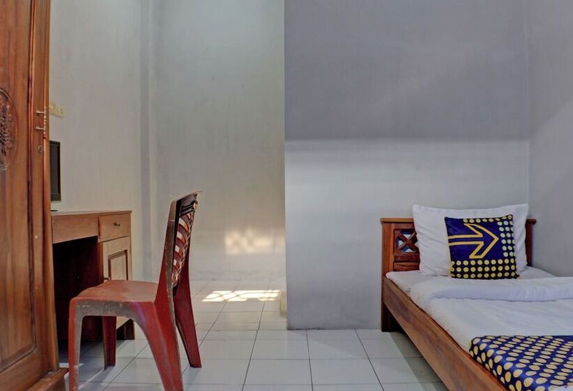 هتل Spot On 92834 Wisma Dira Tiara Syariah