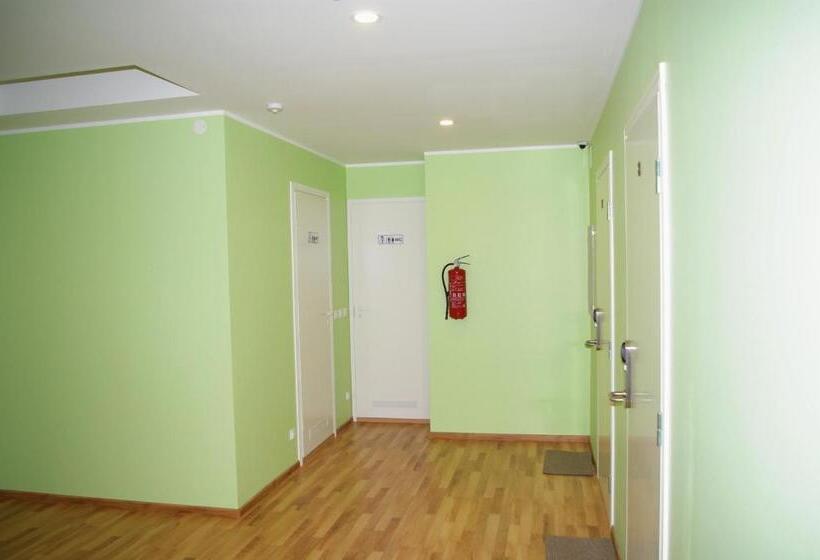 Kagu Hostel