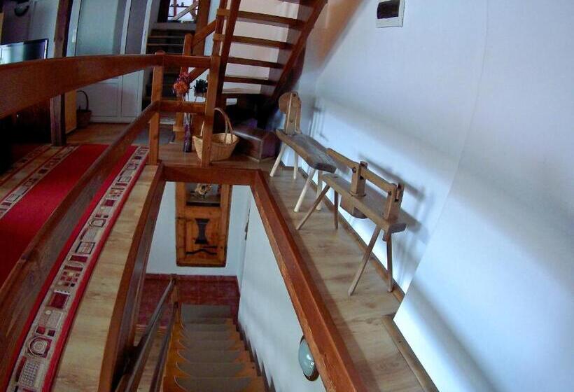 פנסיון Casa Gross