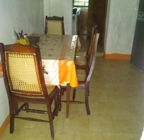 پانسیون Room In Apartment   Comfortable Inn Green Sea Villa Helen Kilometres 4 Circunvalar