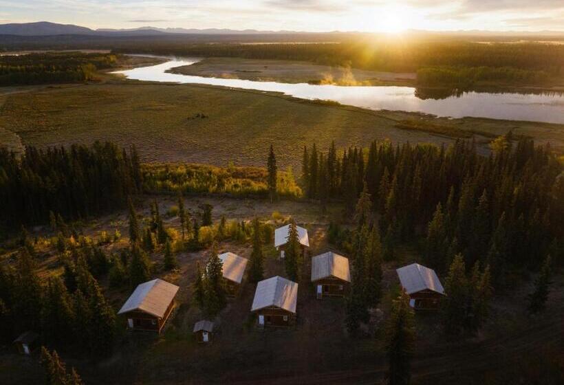 Red Cariboo Resort