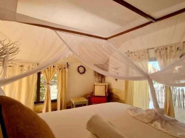 אתר נופש Kinazu Upepo Beach