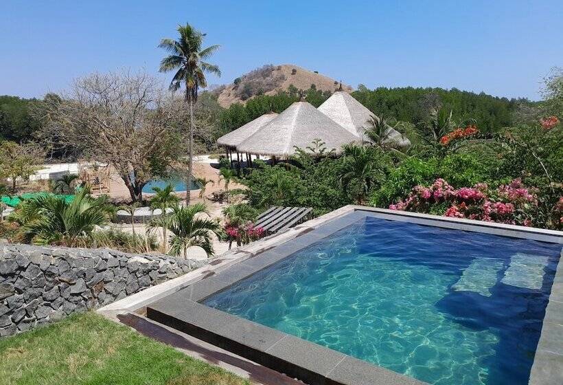 استراحتگاه Menjaga Bay