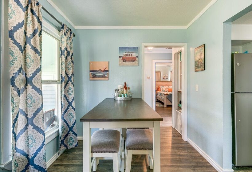 Aransas Pass Home W/ Fire Pit: 2 Mi To Redfish Bay