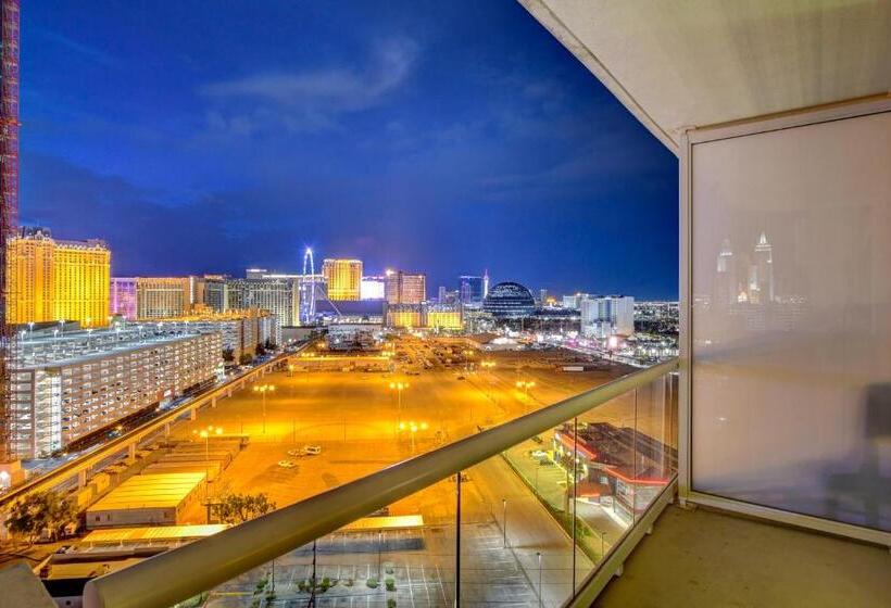 Balcony Strip View Suite  Mgm Signature Tower 3