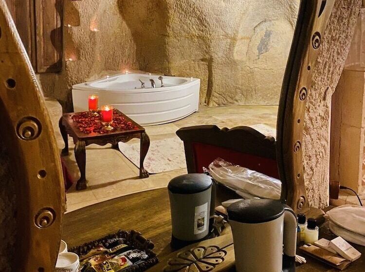 مبيت وإفطار Ela Cave House