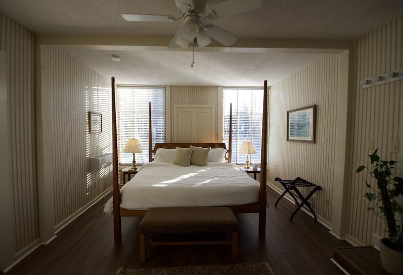 ベッドアンドブレックファースト Inn At Oriental