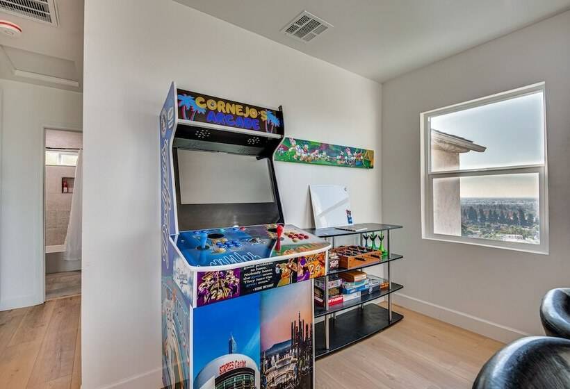 Charming Whittier Home W/ Views: 17 Mi To La