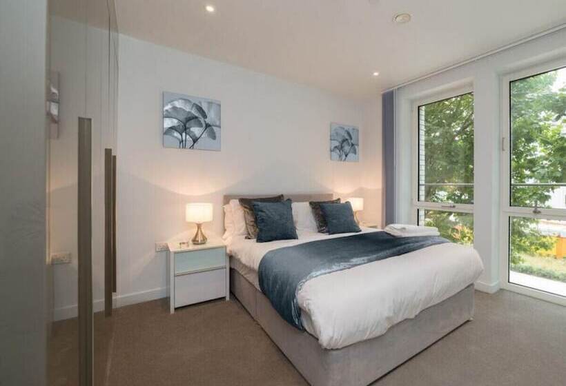 Deluxe Central London Apartment