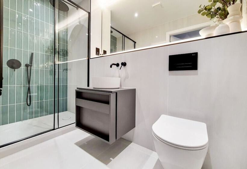 Deluxe Wembley Harrow Apartment